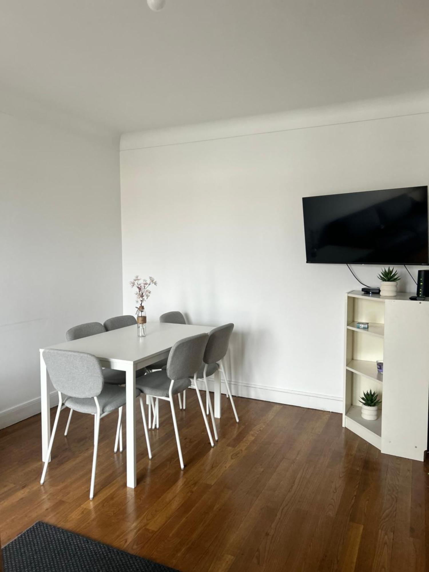 Le Toit Des Volcans - 8 Couchages - Terrasse Privee Et Wifi *